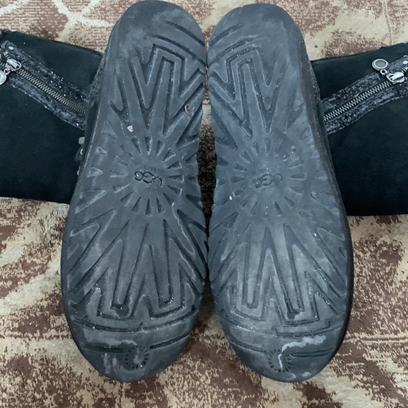 Ugg Australia Black Sheepskin Glitter Boots Size 10 - Picture 8 of 16